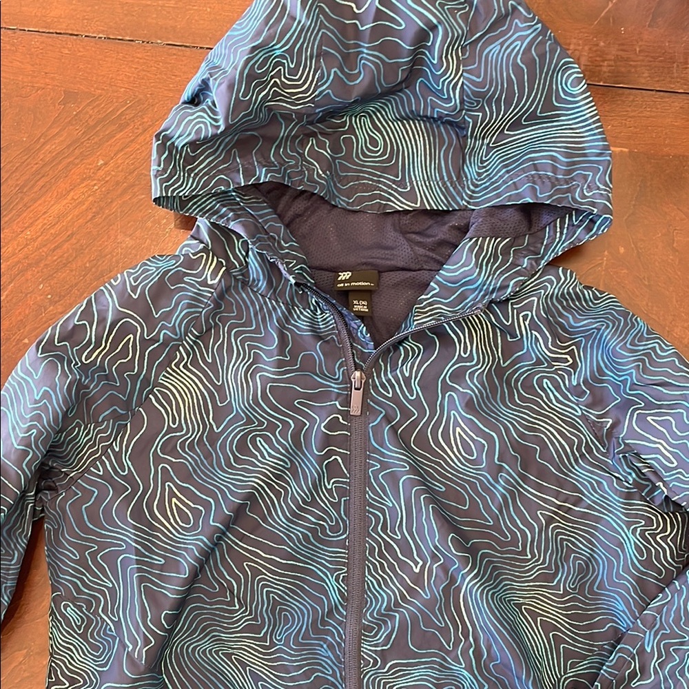 Blue and Green Patterned Windbreaker. Blue mesh inside. EUC